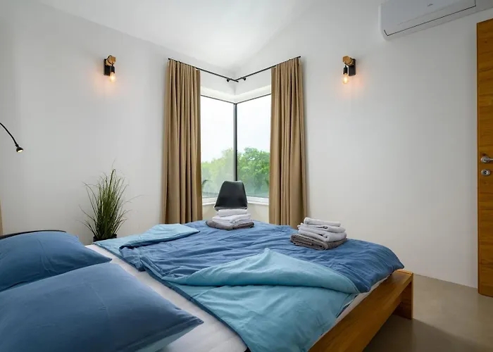 Vila Sunset - With Private Pool, Squash Coart And Table Tennis *