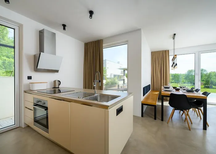 빌라 Sunset - With Private Pool, Squash Coart And Table Tennis Fuškulin