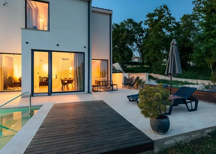 빌라 Sunset - With Private Pool, Squash Coart And Table Tennis