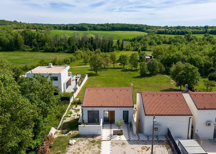 Sunset - With Private Pool, Squash Coart And Table Tennis Vila *