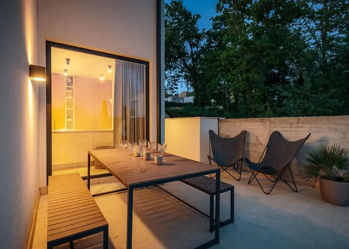 빌라 Sunset - With Private Pool, Squash Coart And Table Tennis