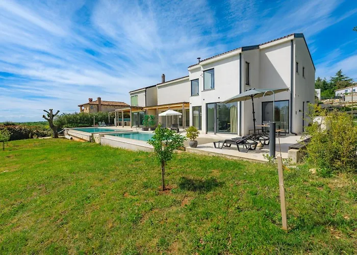 빌라 Sunset - With Private Pool, Squash Coart And Table Tennis