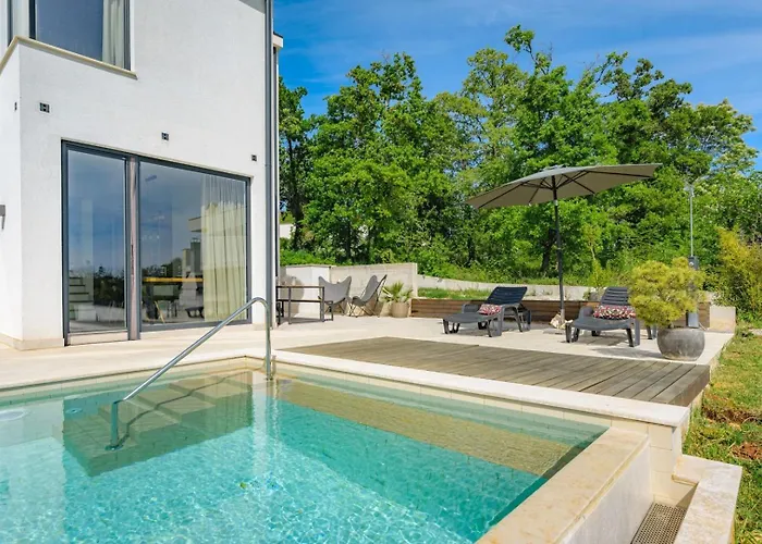 Vila Sunset - With Private Pool, Squash Coart And Table Tennis Fuškulin