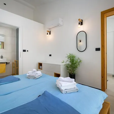 Βίλα Sunset - With Private Pool, Squash Coart And Table Tennis