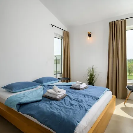 Sunset - With Private Pool, Squash Coart And Table Tennis * Fuškulin