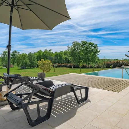 Sunset - With Private Pool, Squash Coart And Table Tennis Βίλα Fuškulin