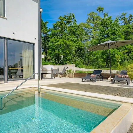 Βίλα Sunset - With Private Pool, Squash Coart And Table Tennis Fuškulin